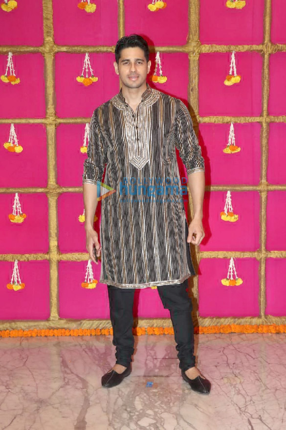 photos celebs grace krishan kumars diwali bash 26