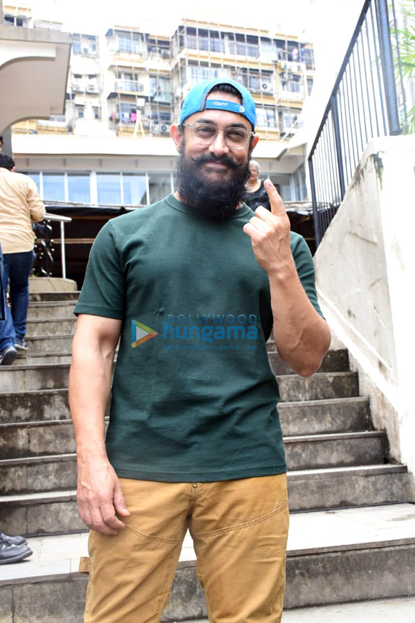 photos celebs snapped exercising their right to vote at the maharastra state elections1 1