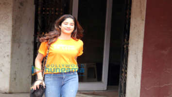 Photos: Janhvi Kapoor spotted at the Pilates gym