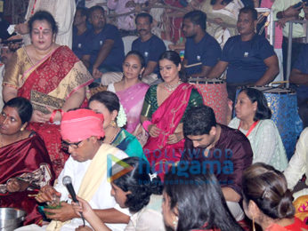Photos: Kajol snapped with mom Tanuja celebrating Durja Puja