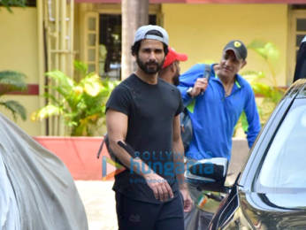 Photos: Malaika Arora, Kartik Aaryan and Shahid Kapoor snapped at I Think Fitness