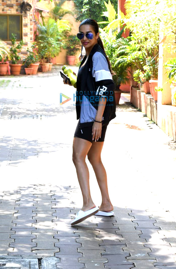 photos malaika arora snapped at diva yoga studio in bandra 5 2