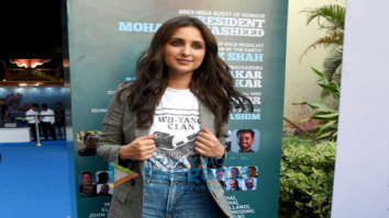 Photos: Parineeti Chopra snapped at an exhibition