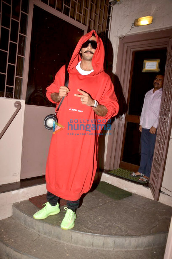 photos ranveer singh snapped at a dubbing studio in bandra 5