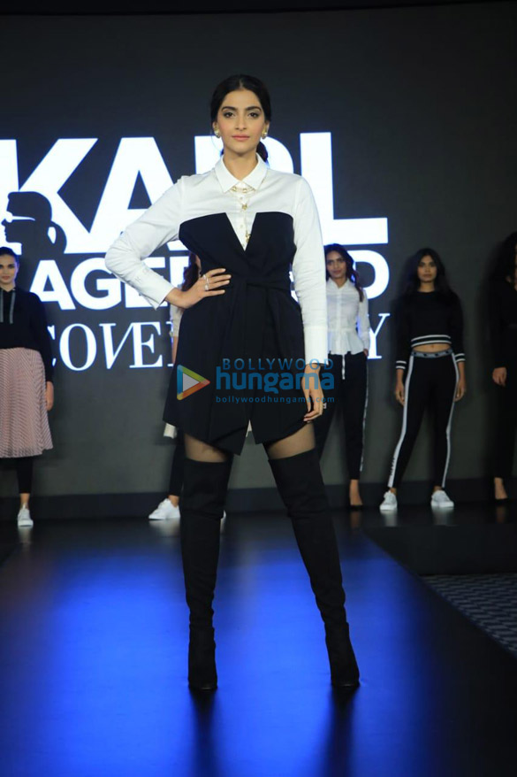 photos sonam kapoor ahuja walks the ramp as he show stopper for karl lagerfeld 3