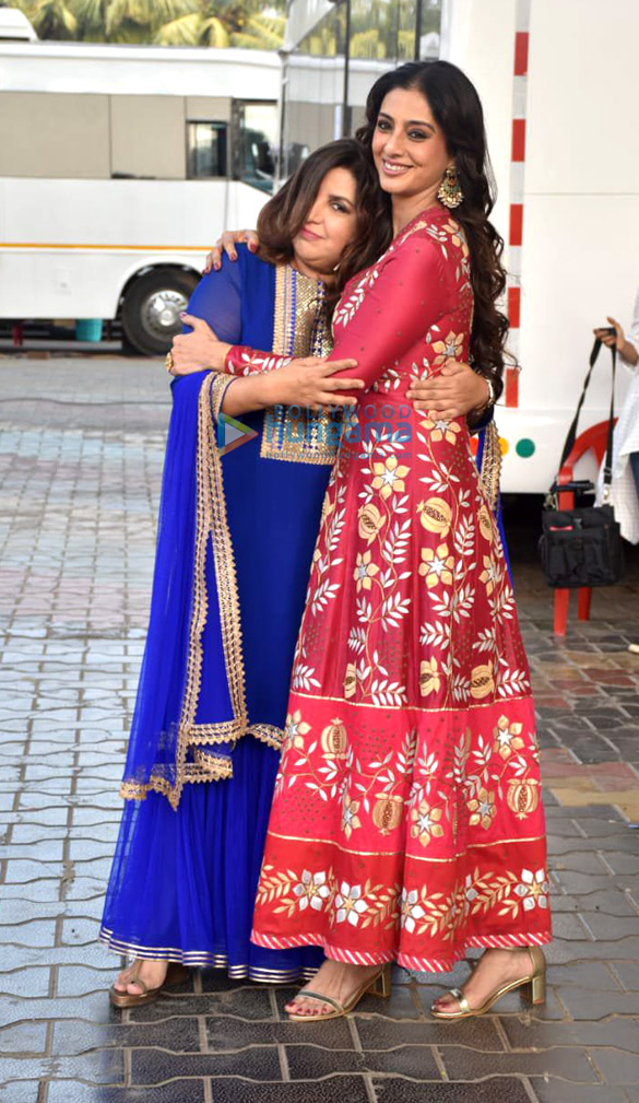 Photos: Tabu and Farah Khan snapped on the sets of the show Movie Masti