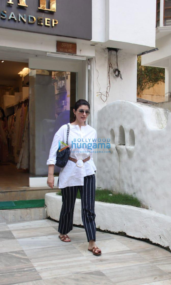 photos twinkle khanna spotted in bandra 1