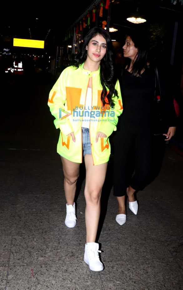photos warina hussain and pooja hegde snapped at the airport 3