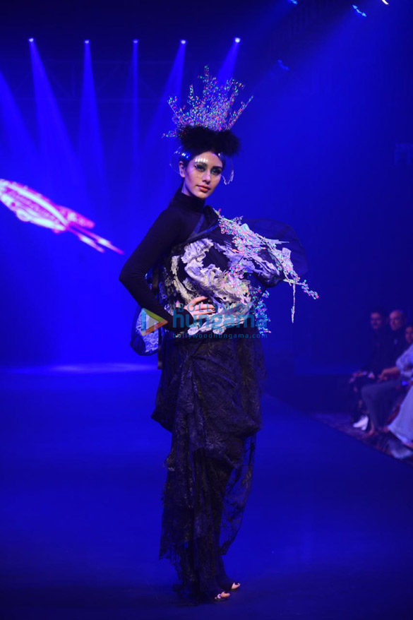 photos warina hussain walks the ramp as the show stopper at tech fashion tour 2019 3