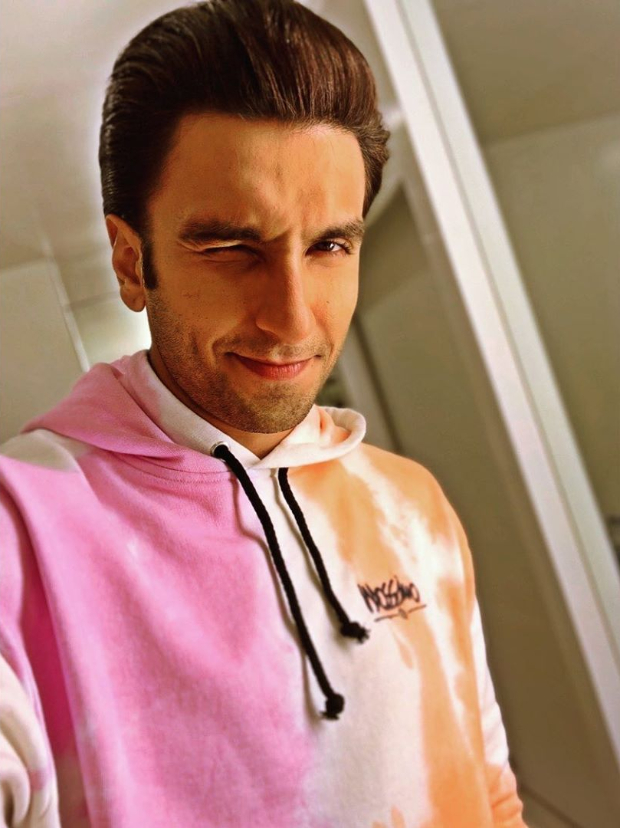 Ranveer Singh debuts his clean shaven look, calls himself 'Ae Chikne'
