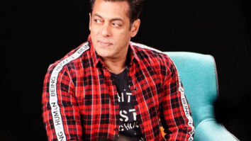 Salman Khan goes for a swim in the lake with some cool kids and the picture is aww-dorable!