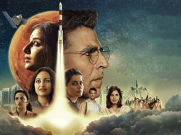 Star Gold installs a 40 ft rocket to celebrate Mission Mangal’s World TV Premiere
