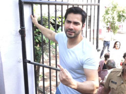 Varun Dhawan casts vote in Mumbai