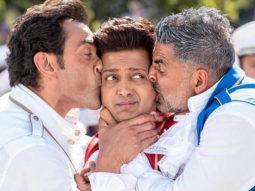 Housefull 4: Akshay Kumar and Bobby Deol caught sleeping on the sets, courtesy Riteish Deshmukh