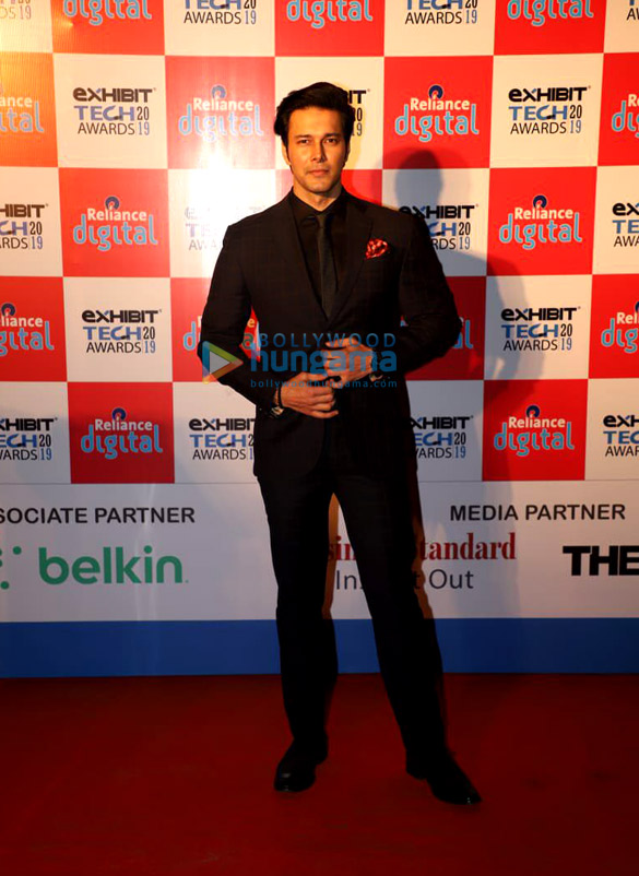 photos aditi rao hydari patralekha and others grace the red carpet of exhibit tech awards 2019 4