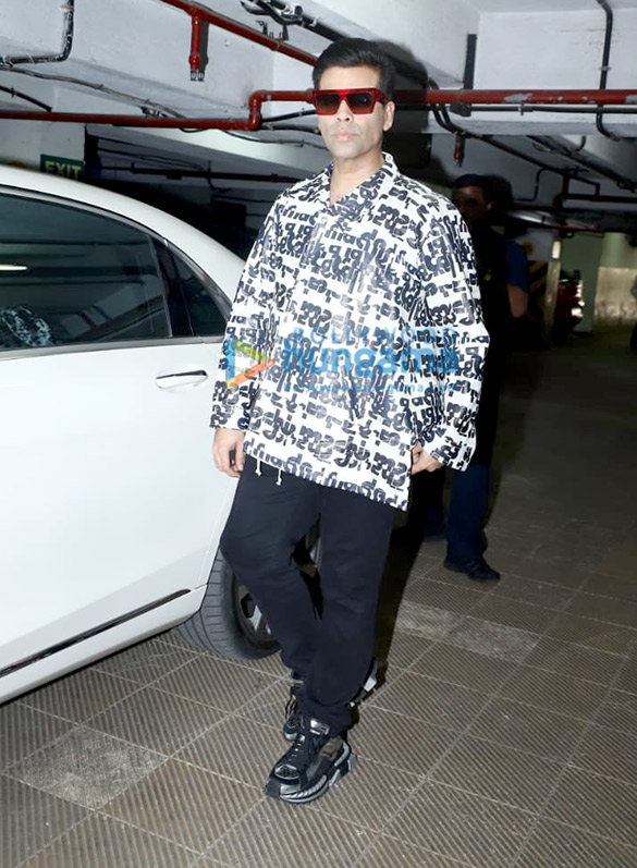 photos akshay kumar kareena kapoor khan kiara advani diljit dosanjh and karan johar grace the trailer launch of good newwz 3