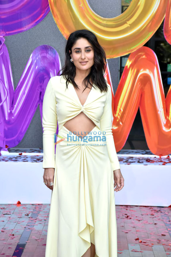 photos akshay kumar kareena kapoor khan kiara advani diljit dosanjh and karan johar grace the trailer launch of good newwz1 3