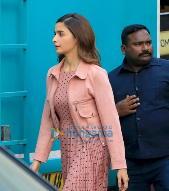 photos alia bhatt snapped at a shoot location 2