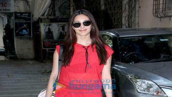 Photos: Amyra Dastur spotted at a dance class in Bandra