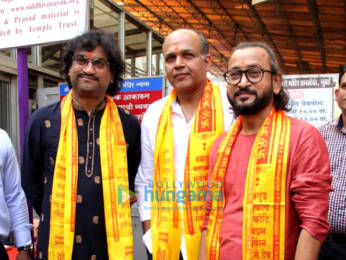 Photos: Ashutosh Gowariker, Sunita Gowariker and Ajay - Atul visit Siddivinayak temple