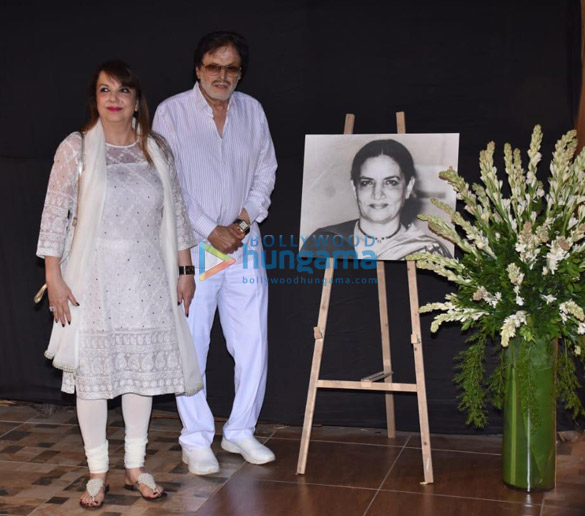 photos celebs attend the prayer meet for shabana azmis mother shaukat kaifi 119 13