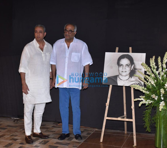 photos celebs attend the prayer meet for shabana azmis mother shaukat kaifi 119 3
