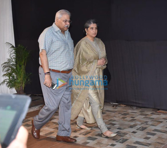 photos celebs attend the prayer meet for shabana azmis mother shaukat kaifi 119 7
