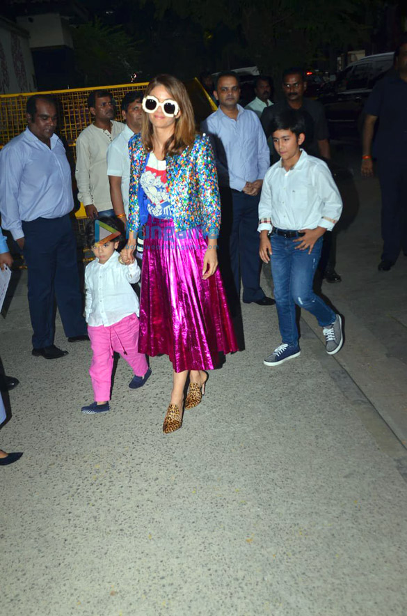 photos celebs grace aishwarya rai bachchans daughter aaradhya bachchans birthday party 4