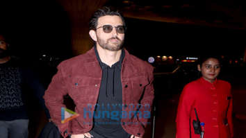Photos: Hrithik Roshan, Kartik Aaryan, Janhvi Kapoor and others snapped at the airport
