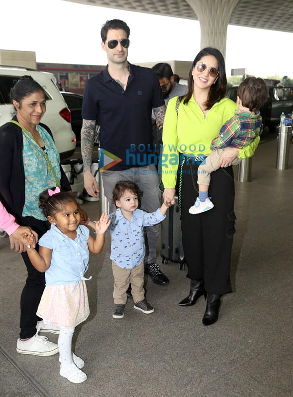 photos hrithik roshan sunny leone and ajay devgn snapped at the airport 2