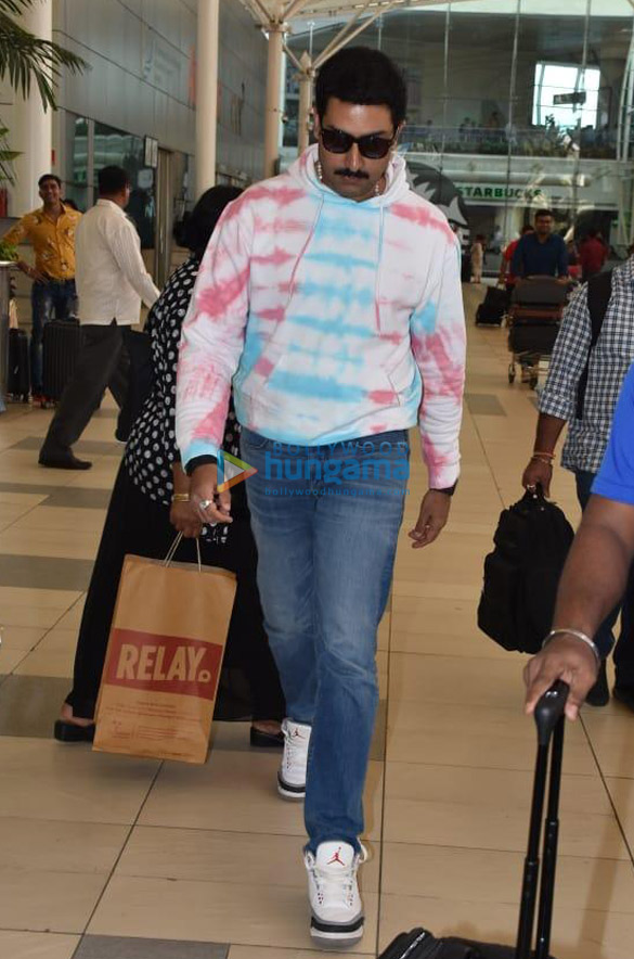 photos kangana ranaut sushant singh rajput twinkle khanna and others snapped at the airport 003