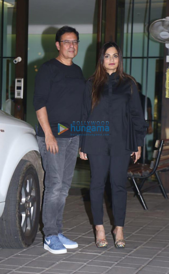 photos karisma kapoor arbaaz khan and others snapped at arpita khan and aayush sharmas wedding anniversary party 6