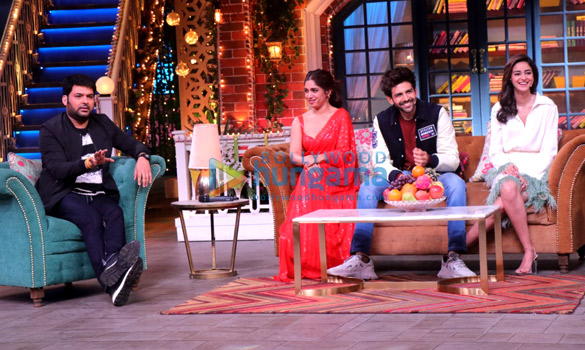photos kartik aaryan bhumi pednekar and ananya panday promote pati patni aur woh on the sets of the kapil sharma show 4