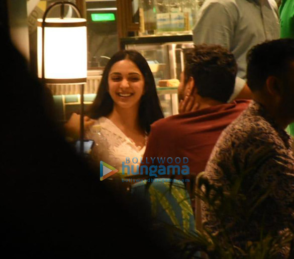 photos kiara advani and vikram phadnis snapped at seeds of life cafe in bandra 5
