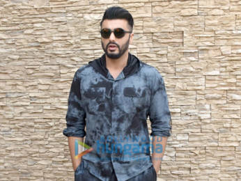 Photos: Kriti Sanon and Arjun Kapoor snapped during Panipat promotions