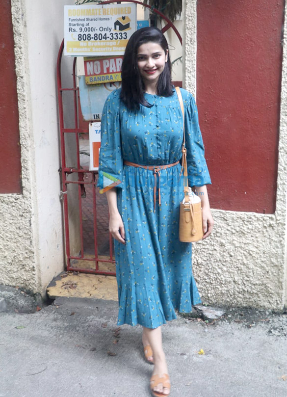 photos prachi desai and dia mirza spotted at bblunt salon khar 2