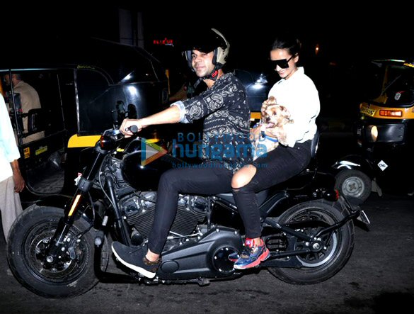 photos rajkummar rao and patralekhaa snapped in juhu 4