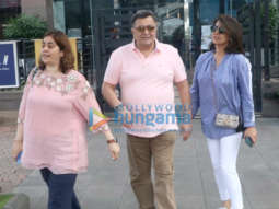 Photos: Rishi Kapoor, Neetu Singh and Randhir Kapoor snapped at Yauatcha, BKC