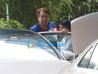 Photos: Rishi Kapoor, Neetu Kapoor and Randhir Kapoor snapped at Yauatcha, BKC
