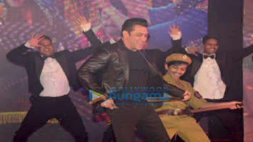 Photos: Salman Khan, Prabhu Dheva, Warina Hussain, Arbaaz Khan and Nikhil Dwivedi grace the song launch of ‘Munna Badnaam Hua’ from their film ‘Dabangg 3’