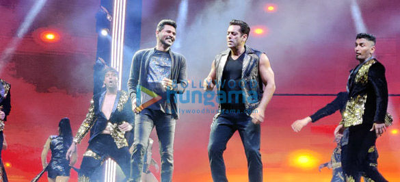 photos salman khan sonakshi sinha and others perform during da bangg the tour hyderabad 4