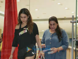 Photos: Sara Ali Khan snapped with her mother Amrita Singh shopping in Bandra