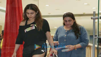 Photos: Sara Ali Khan snapped with her mother Amrita Singh shopping in Bandra