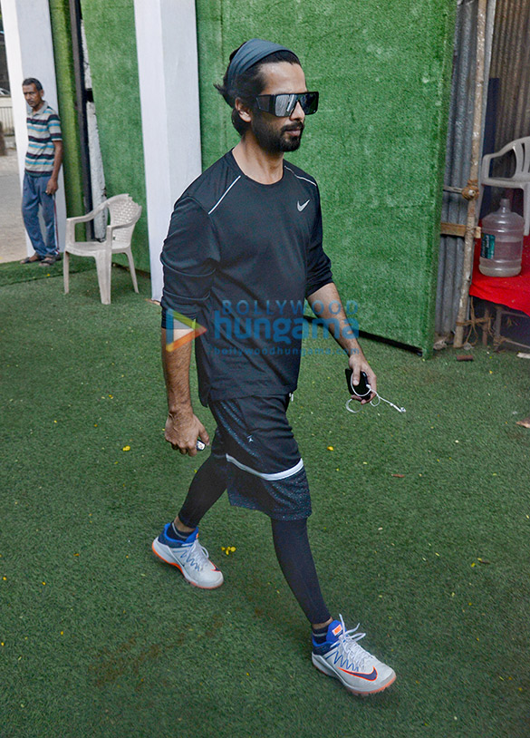 photos shahid kapoor spotted practising cricket for his next film jersey 6