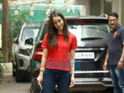 Photos: Shraddha Kapoor snapped at a dubbing studio in Juhu