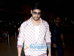 Photos: Sidharth Malhotra, Alia Bhatt and Riteish Deshmukh snapped at the airport