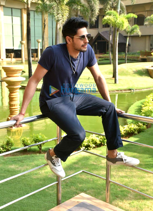 photos sidharth malhotra and riteish deshmukh snapped promoting their film marjaavaan 4
