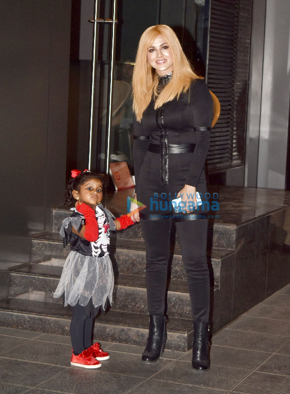 photos sunny leone snapped with husband daniel weber dress for halloween 1