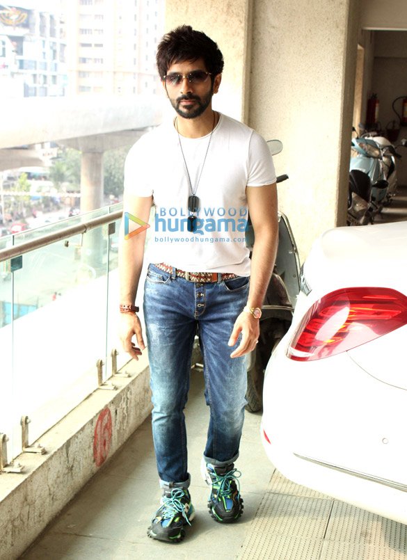 photos vardhan puri snapped in andheri 2