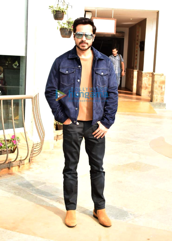 photos vedhika kumar and emraan hashmi snapped promoting the film the body at sun n sand hotel in juhu 4